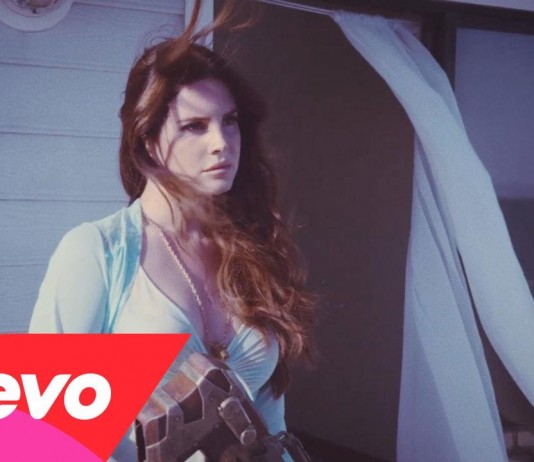 Lana Del Rey – High By The Beach