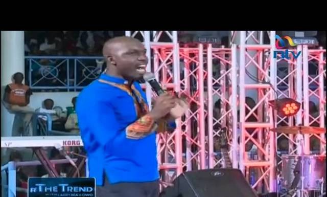 Kenyatta University Students Dirty Dancing Live on NTV!
