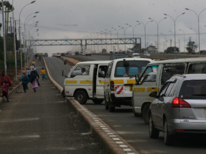 Nairobi - Kenyatta University Matatu Users Stay Alert